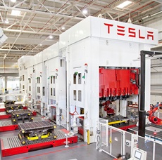 Panasonic plans investment in Tesla Motors' new battery plant